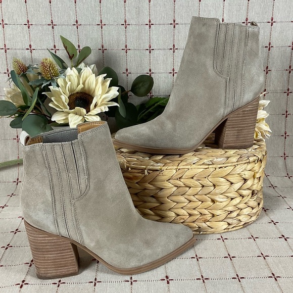 Marc Fisher LTD Oshay Tan Suede Pointed Toe Ankle Boots Size 7.5 - Picture 9 of 13